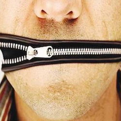 پرحرفی بی عقلی است